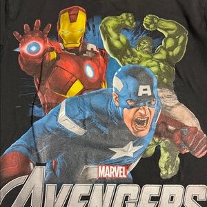 Marvel Avengers boys long sleeve t-shirt like new youth 18/20